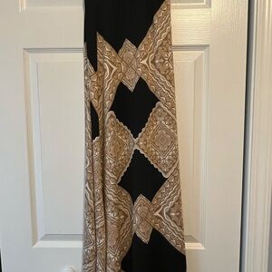 Elegant Black and Gold Patterned Skirt